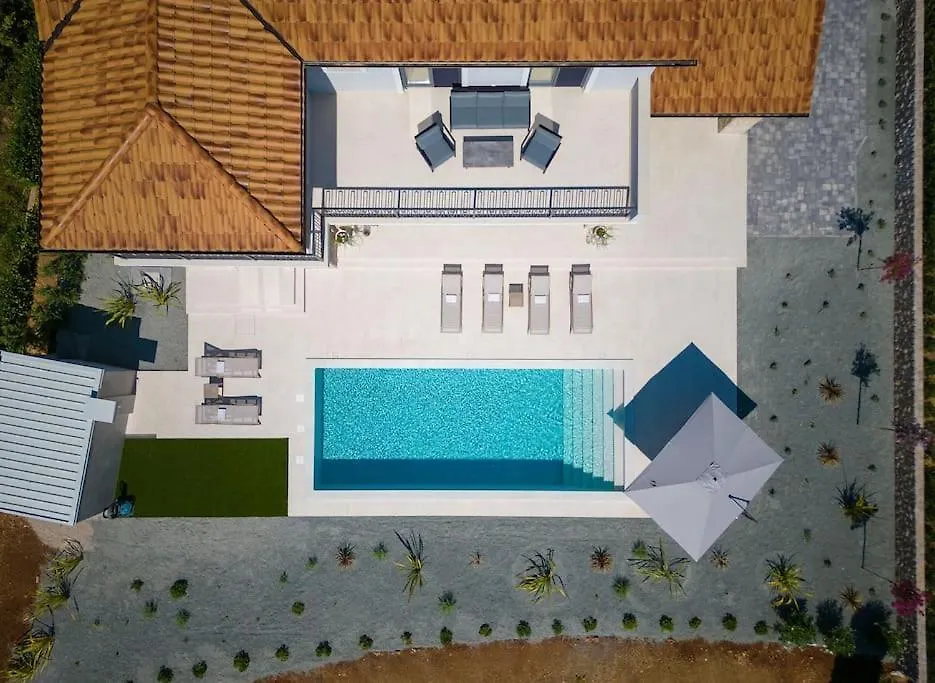 Luxury Villa Harmony With Heated Pool And Seaview Vrh