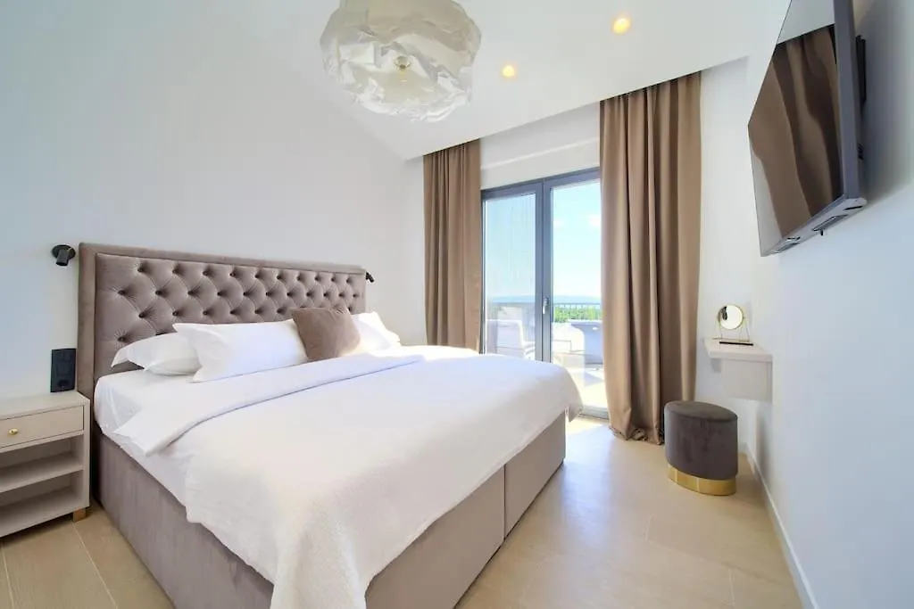Luxury Villa Harmony With Heated Pool And Seaview Vrh