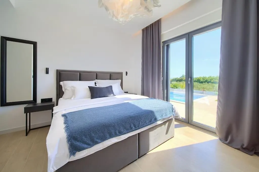 Luxury Villa Harmony With Heated Pool And Seaview Vrh  0*, Vrh (Krk)