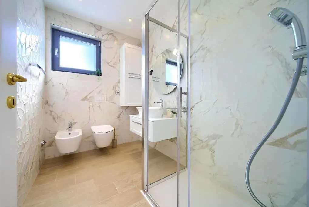 Luxury Villa Harmony With Heated Pool And Seaview Vrh