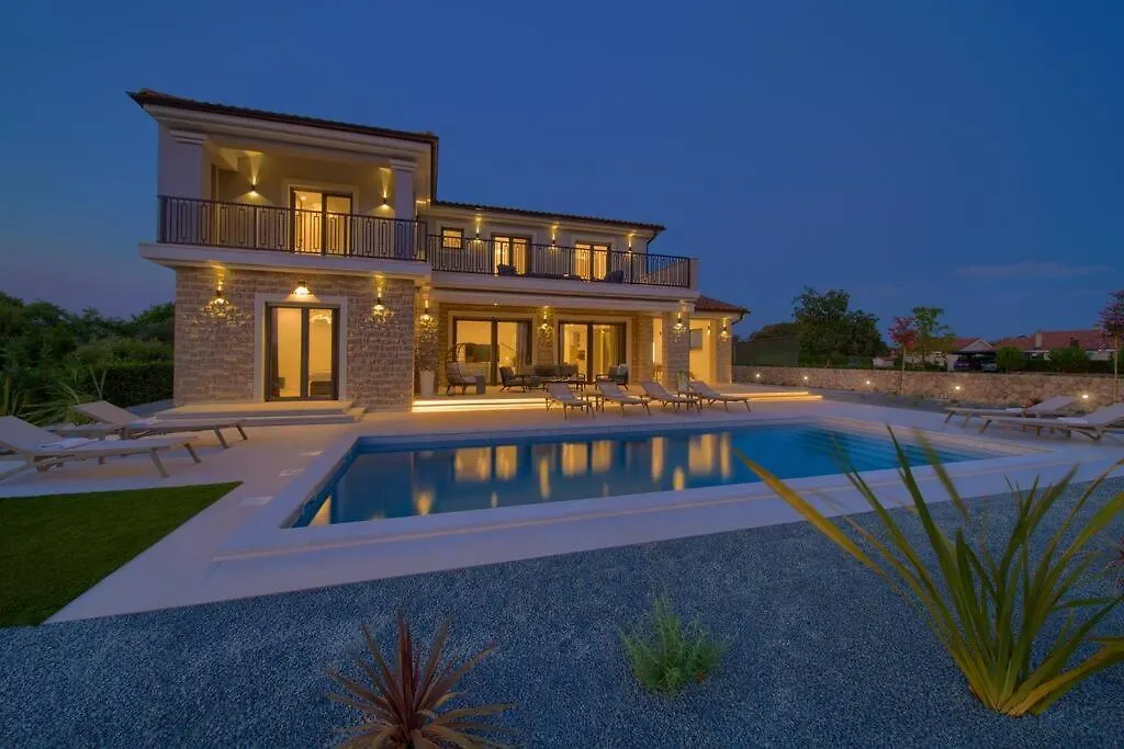 Luxury Villa Harmony With Heated Pool And Seaview Vrh