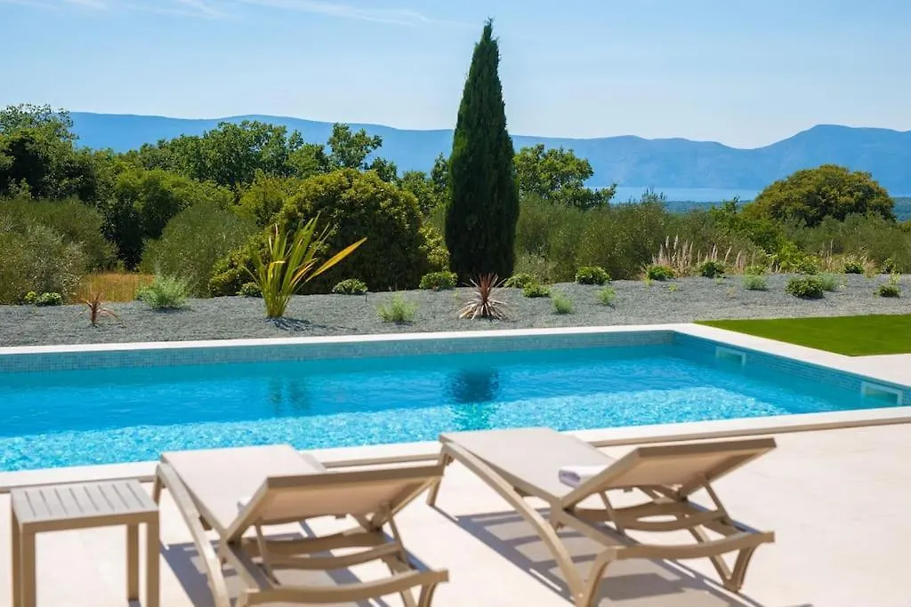 Luxury Villa Harmony With Heated Pool And Seaview Vrh