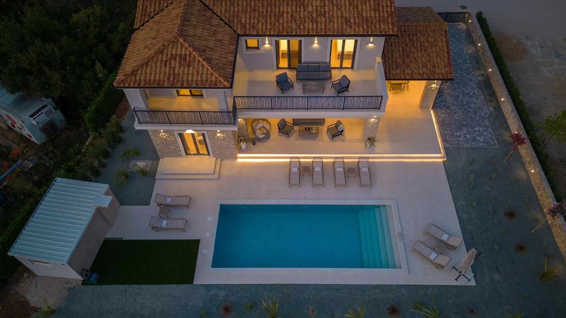 Luxury Villa Harmony With Heated Pool And Seaview
