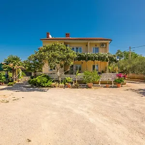 Vendégház Valentino, Vrh (Krk)