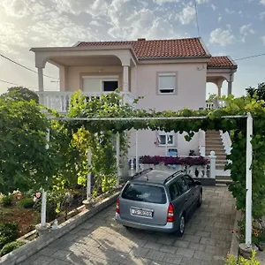 Apartman Mirela, Vrh (Krk)